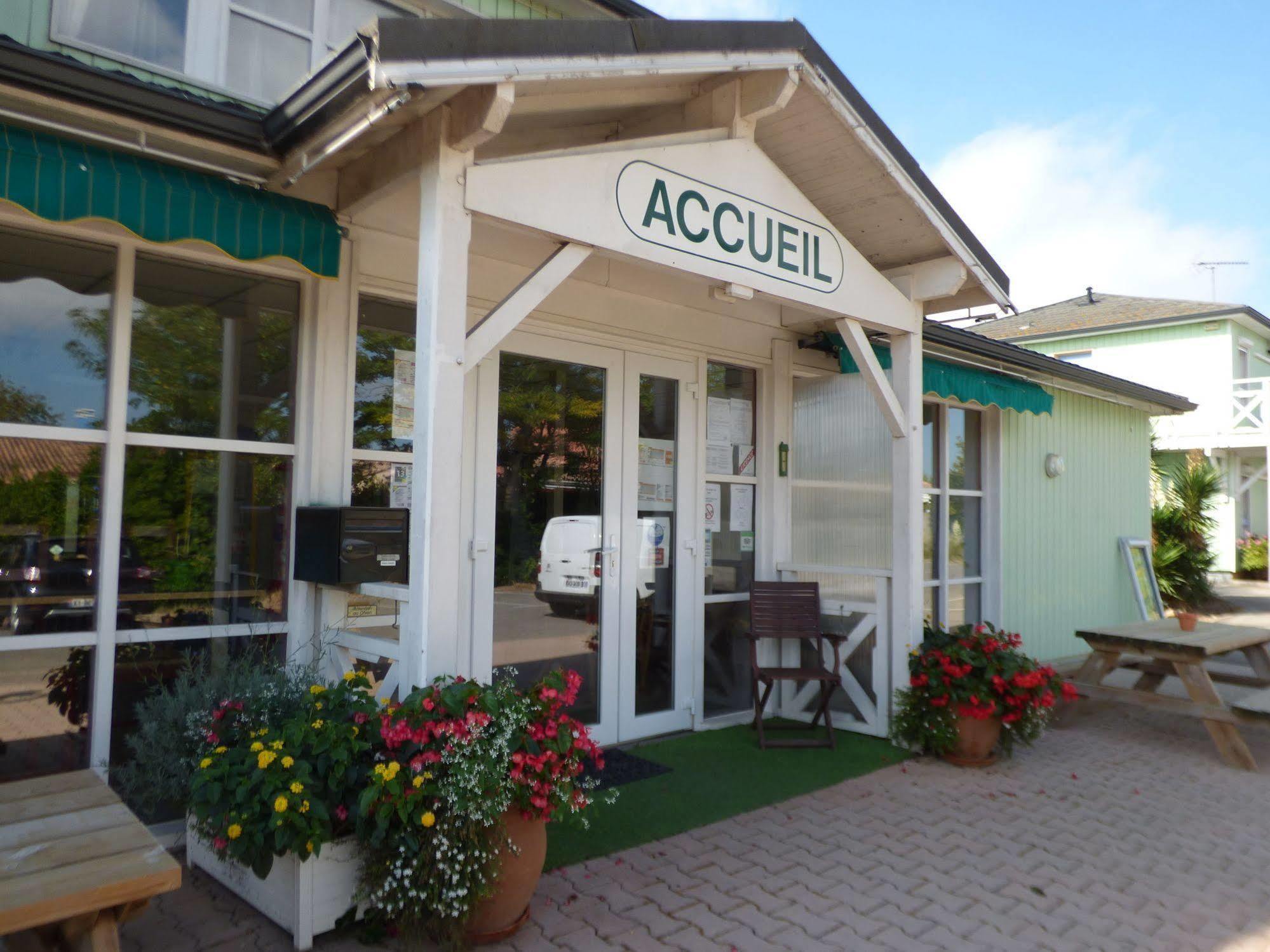 Hotel Floreal Balaruc-le-Vieux Exteriör bild